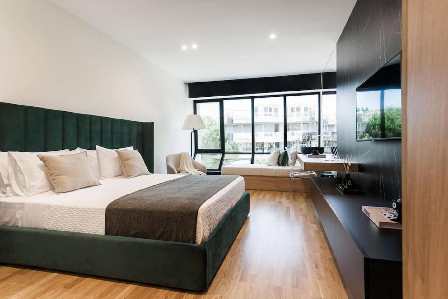 2 Sidebyside Suites In Athens Riviera By The Olon Екстер'єр фото